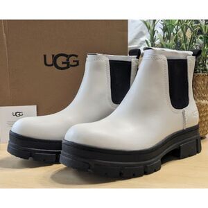 UGG Ashton Waterproof White Leather Chelsea Boots Women's Size 9.5 EU 40.5 NIB